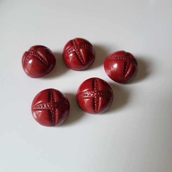 Vintage Red Domed Plastic Sewing Buttons X Design ~ Five - Picture 7 of 10